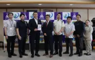 沖縄こどもの国にデジタルサイネージを寄贈—地域BWA活用で防災情報発信も可能に